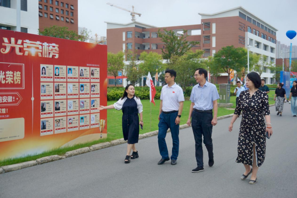 团省委学校部莅临彩神调研指导共青团工作
